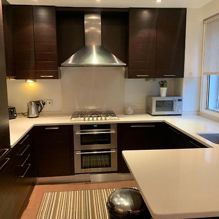 Lovely 3 Bedroom Apartment London Eksteriør bilde