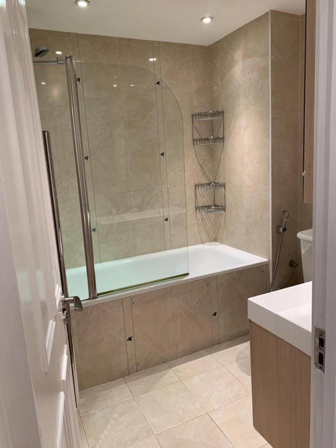Lovely 3 Bedroom Apartment London Eksteriør bilde