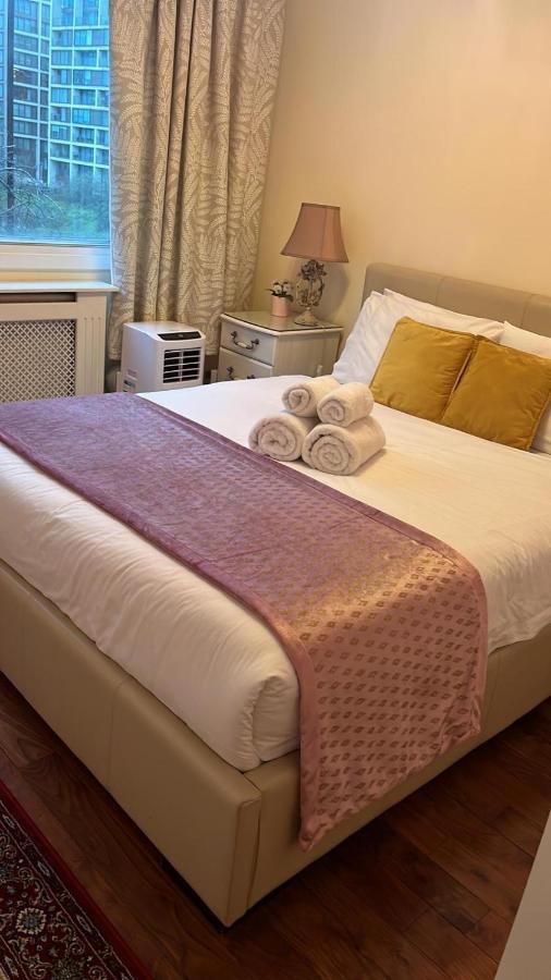 Lovely 3 Bedroom Apartment London Eksteriør bilde